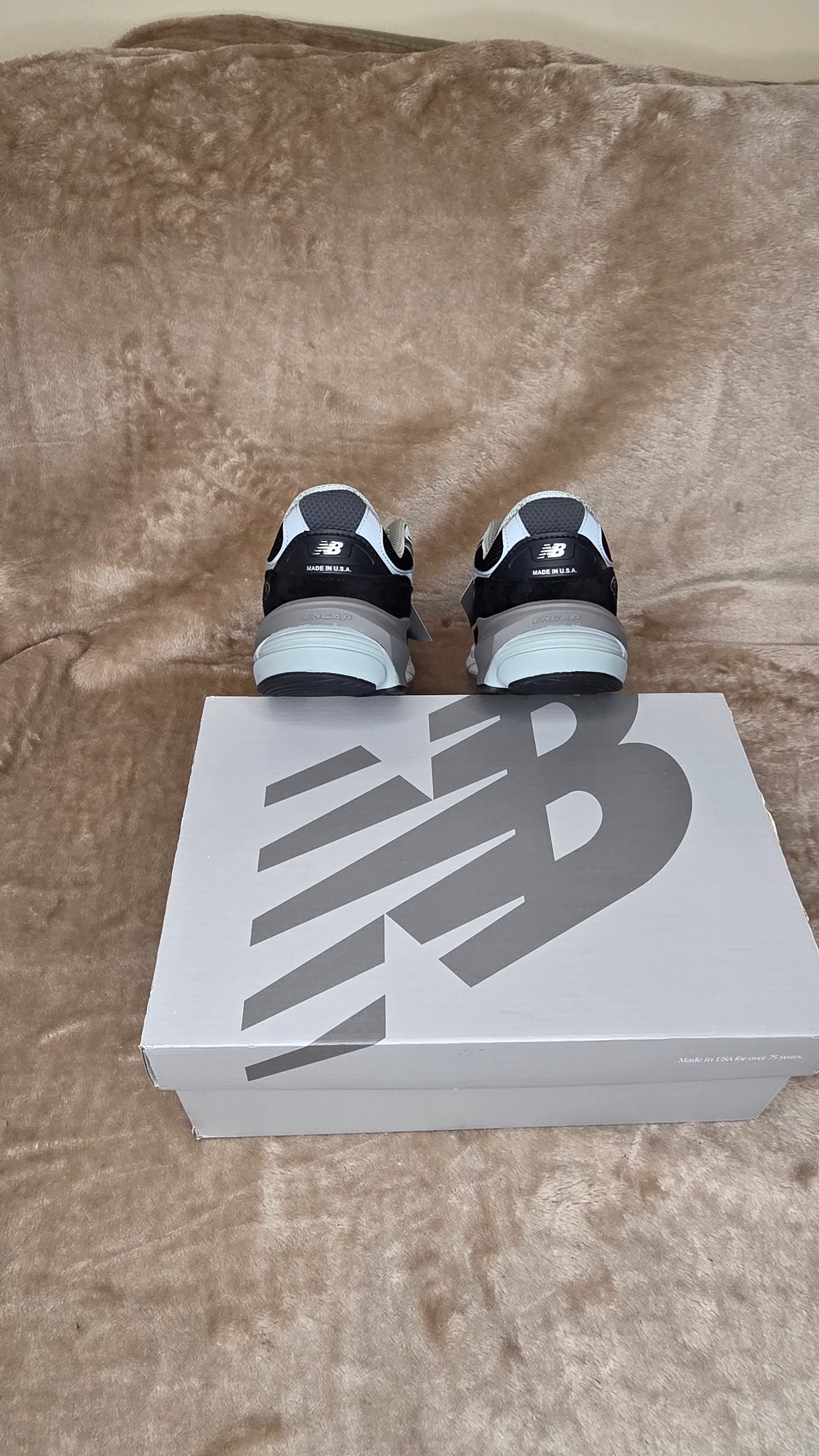 New Balance 990v6 MiUSA - Black Grey White