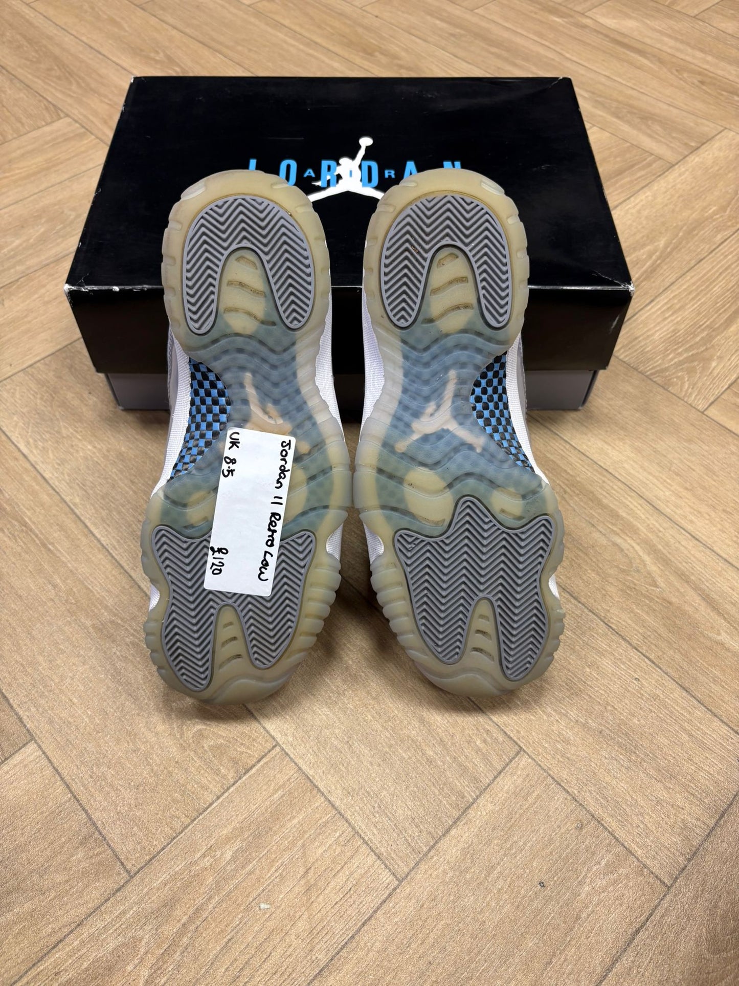 Jordan 11 Low - Cement Grey