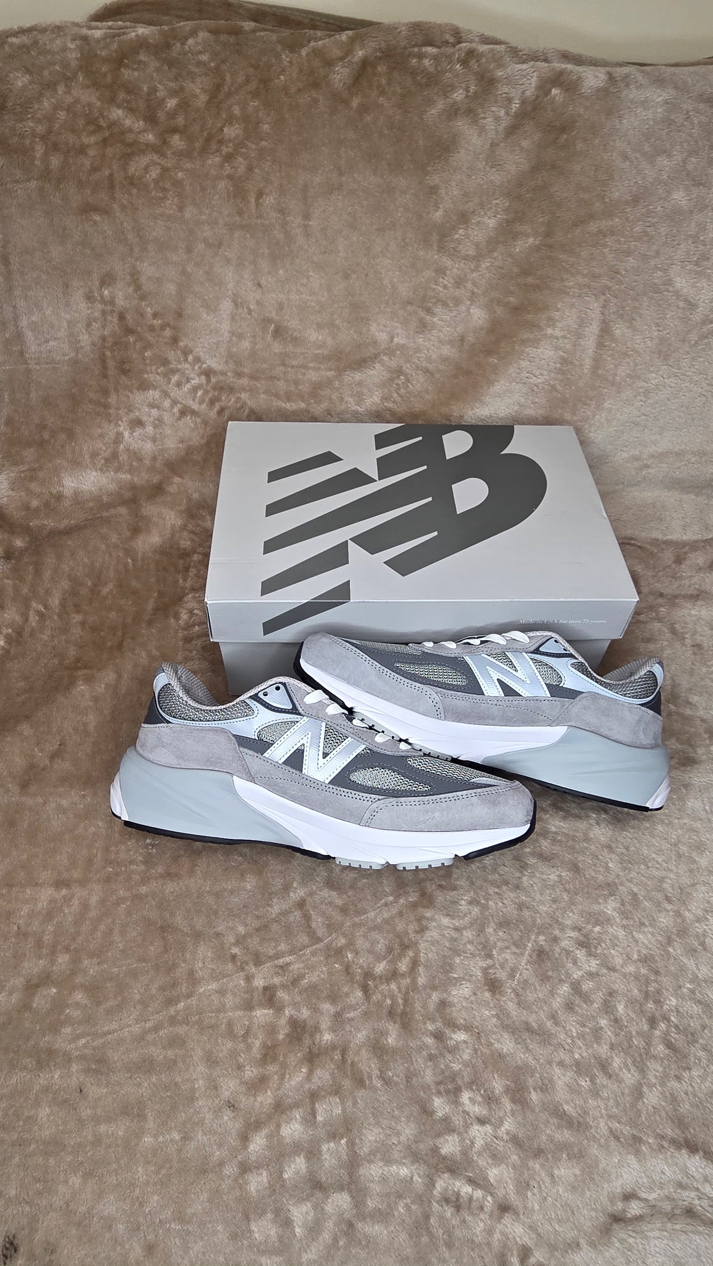 New Balance 990v6 MiUSA - Grey & White