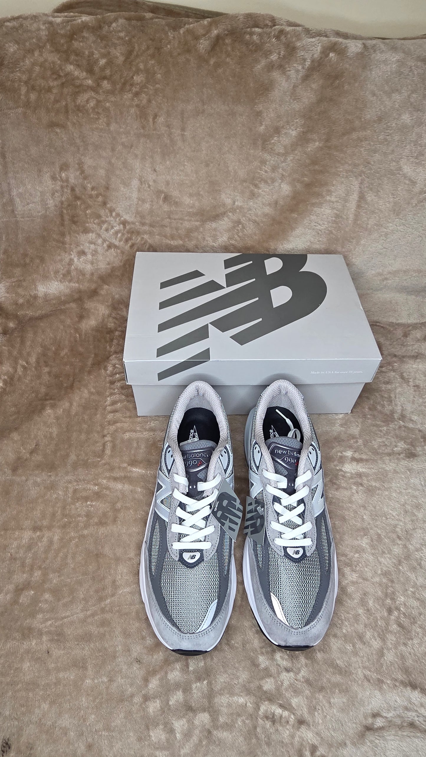 New Balance 990v6 MiUSA - Grey & White