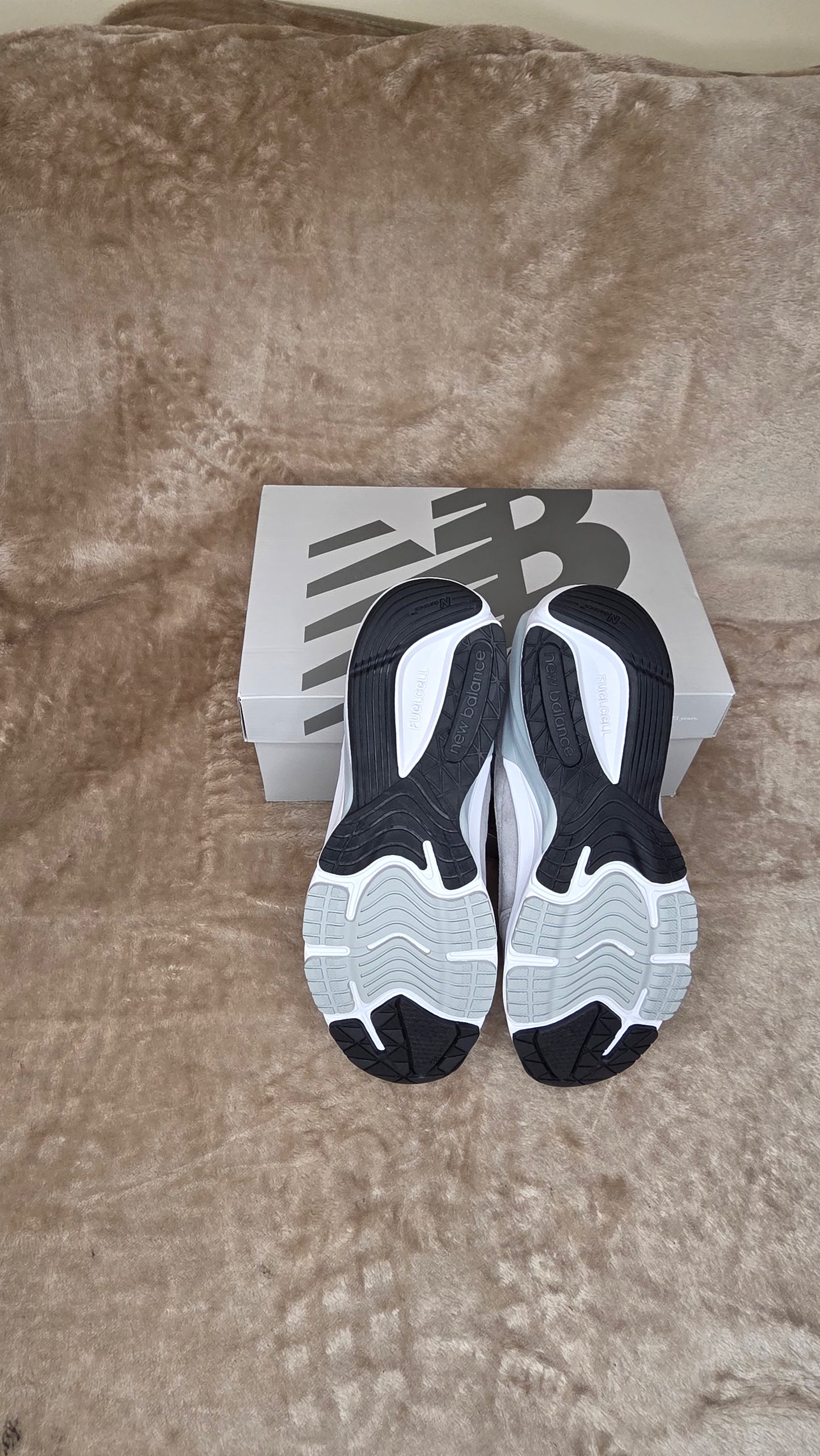 New Balance 990v6 MiUSA - Grey & White