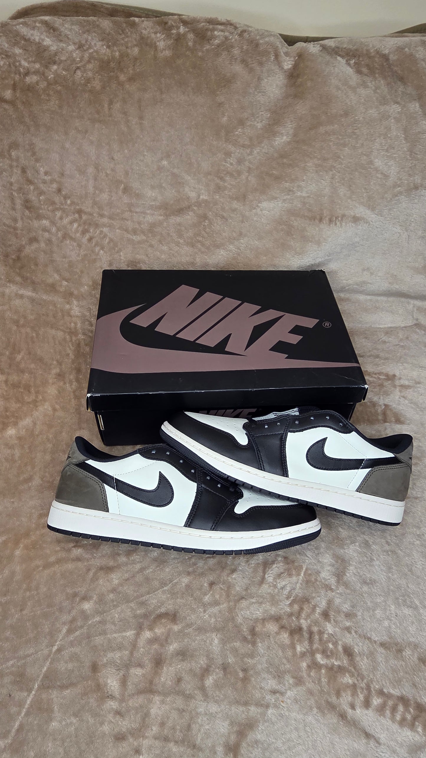 Jordan 1 Low - Mocha