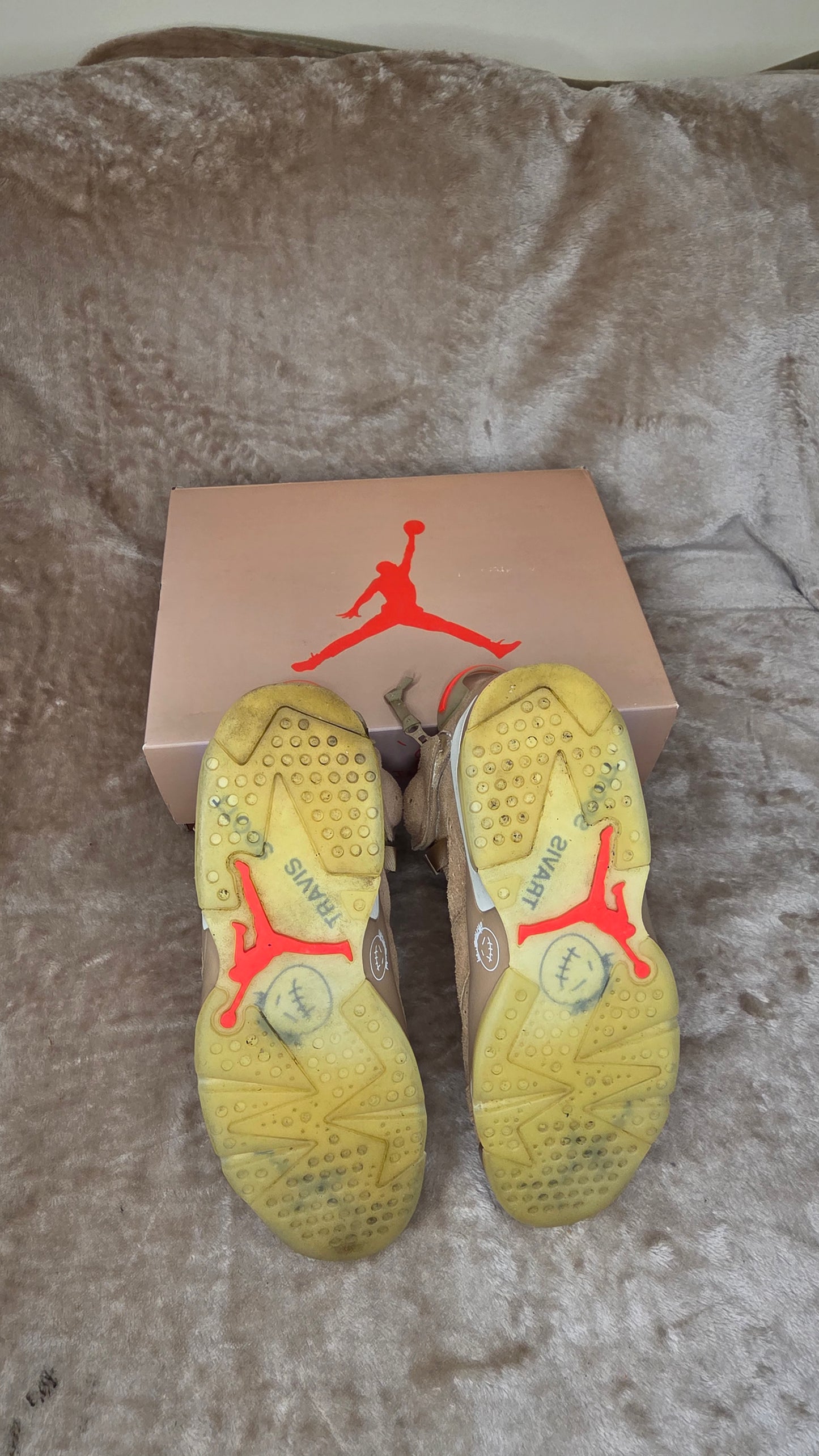 Jordan 6 × Travis Scott - British Khaki