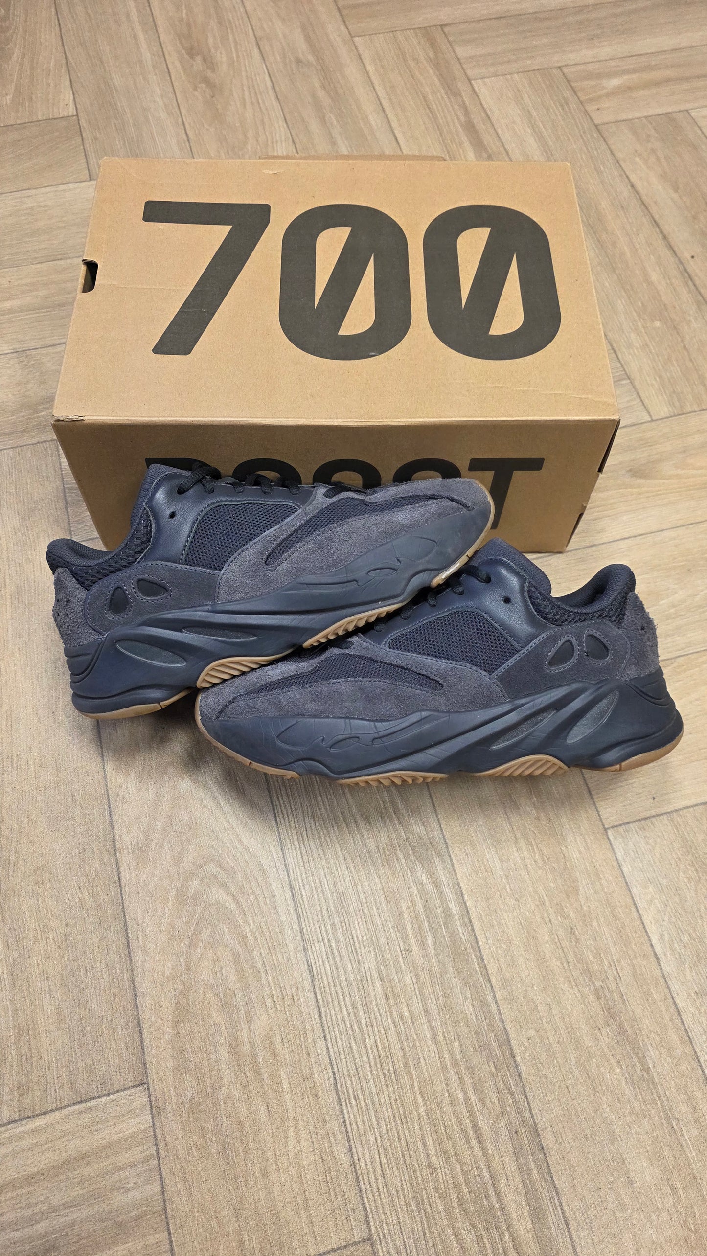 Yeezy Boost 700 - Utility Black