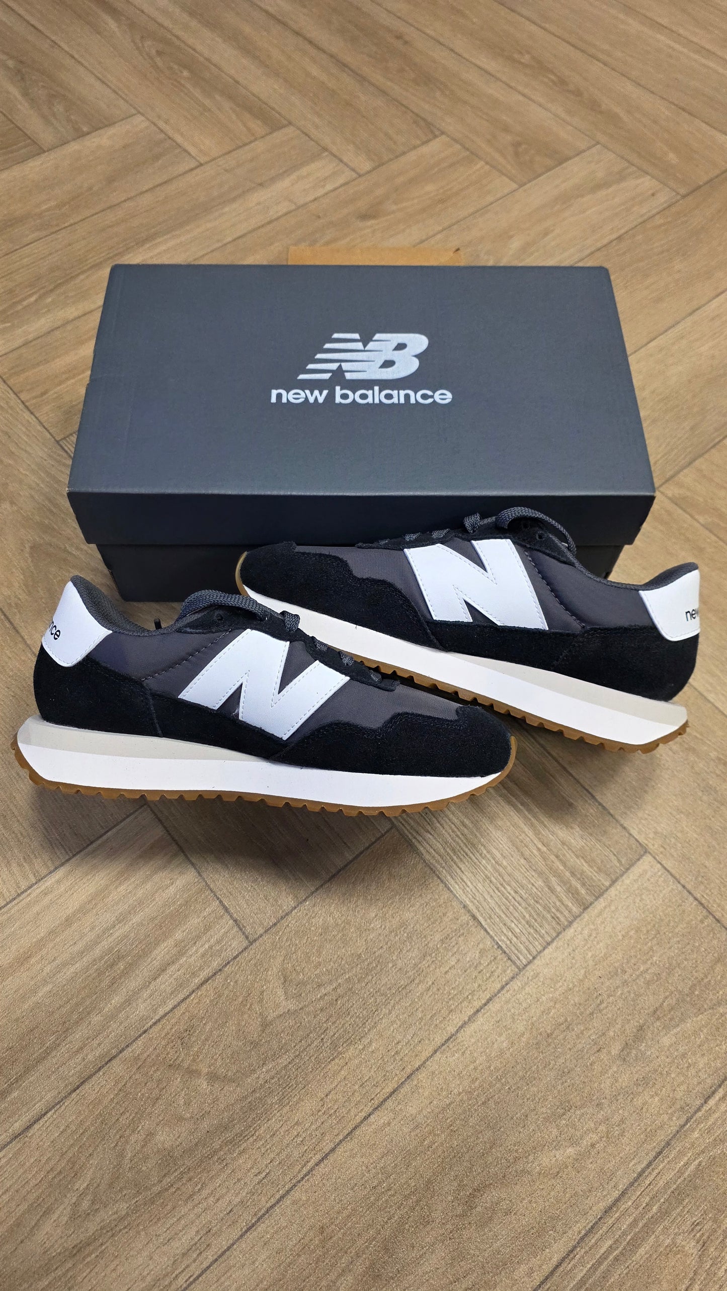 New Balance 237 Grey Black Gum