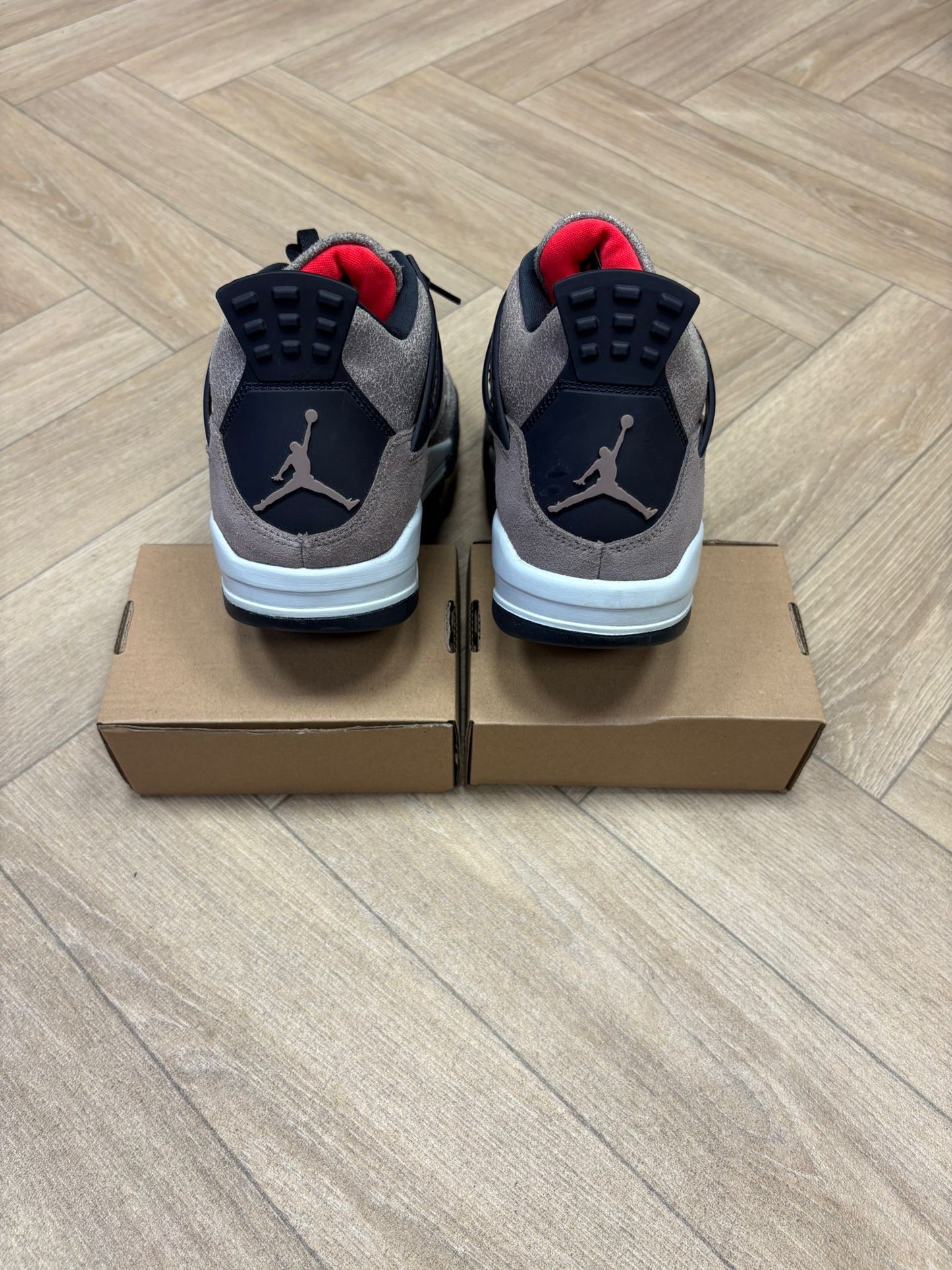 Jordan 4 - Taupe Haze