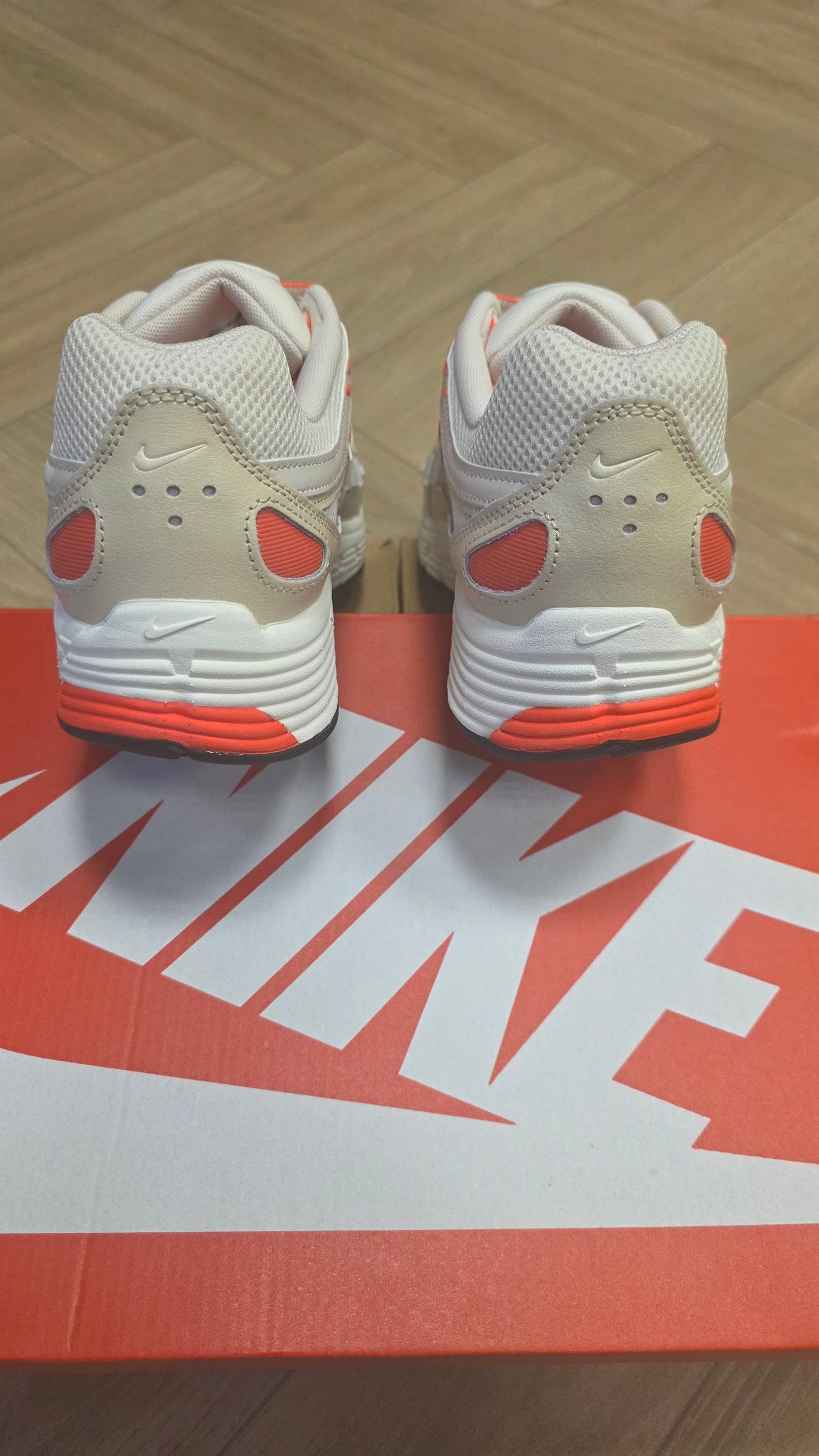 Nike P-6000 - Bright Crimson Soft Pearl Light Orewood Brown