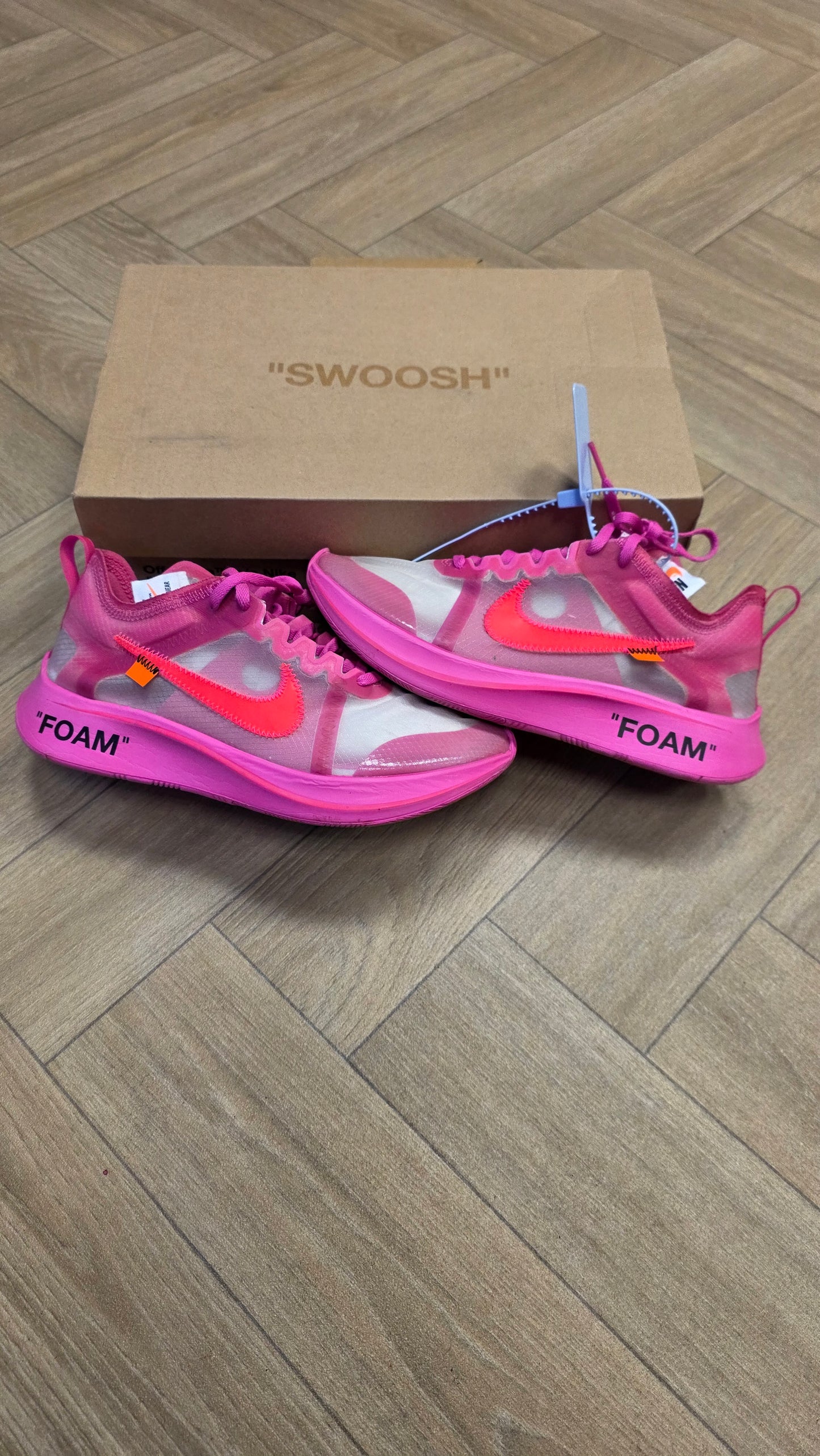 Nike × Off-White Zoom Fly - Pink