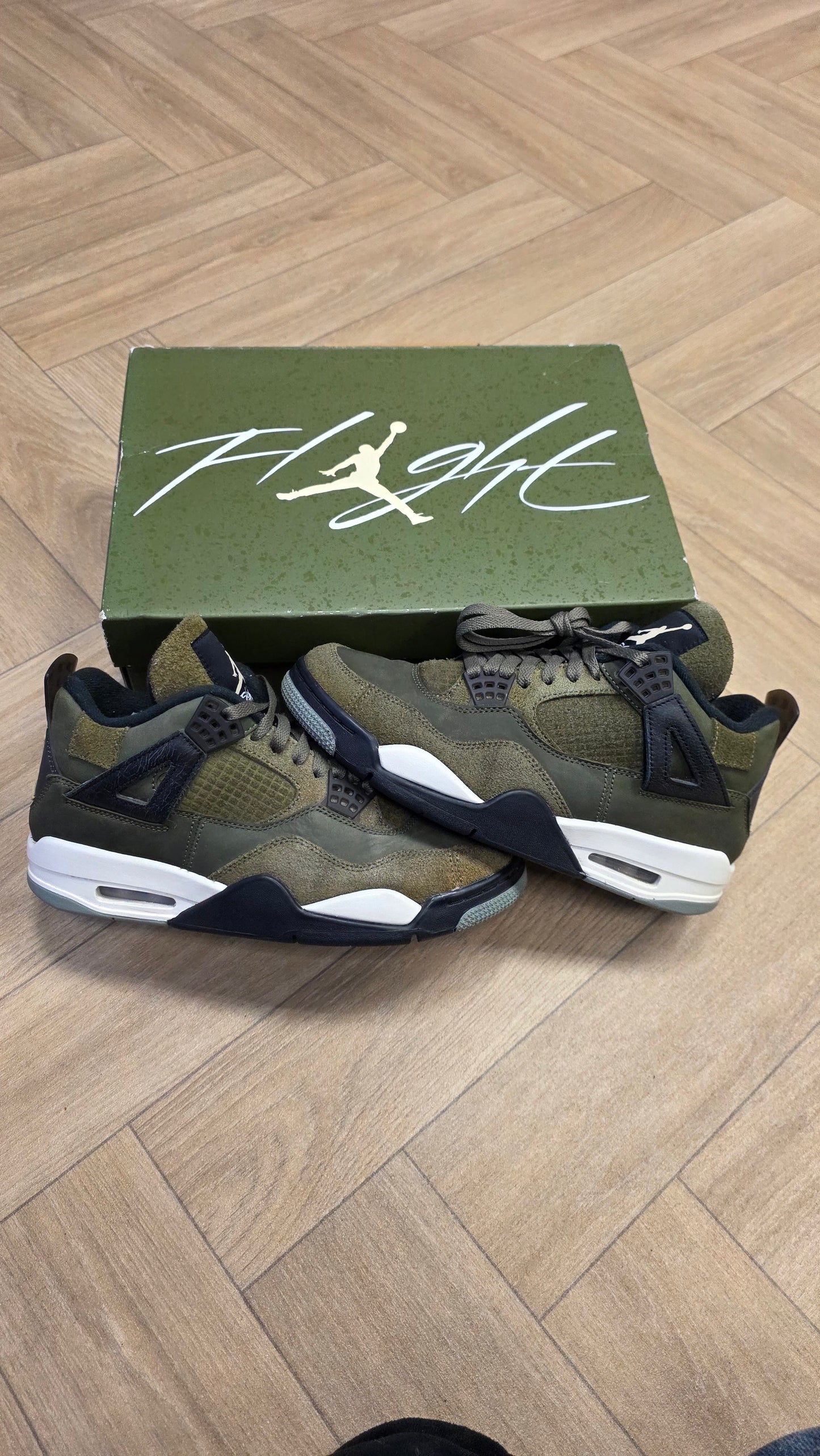Jordan 4 - Craft Olive