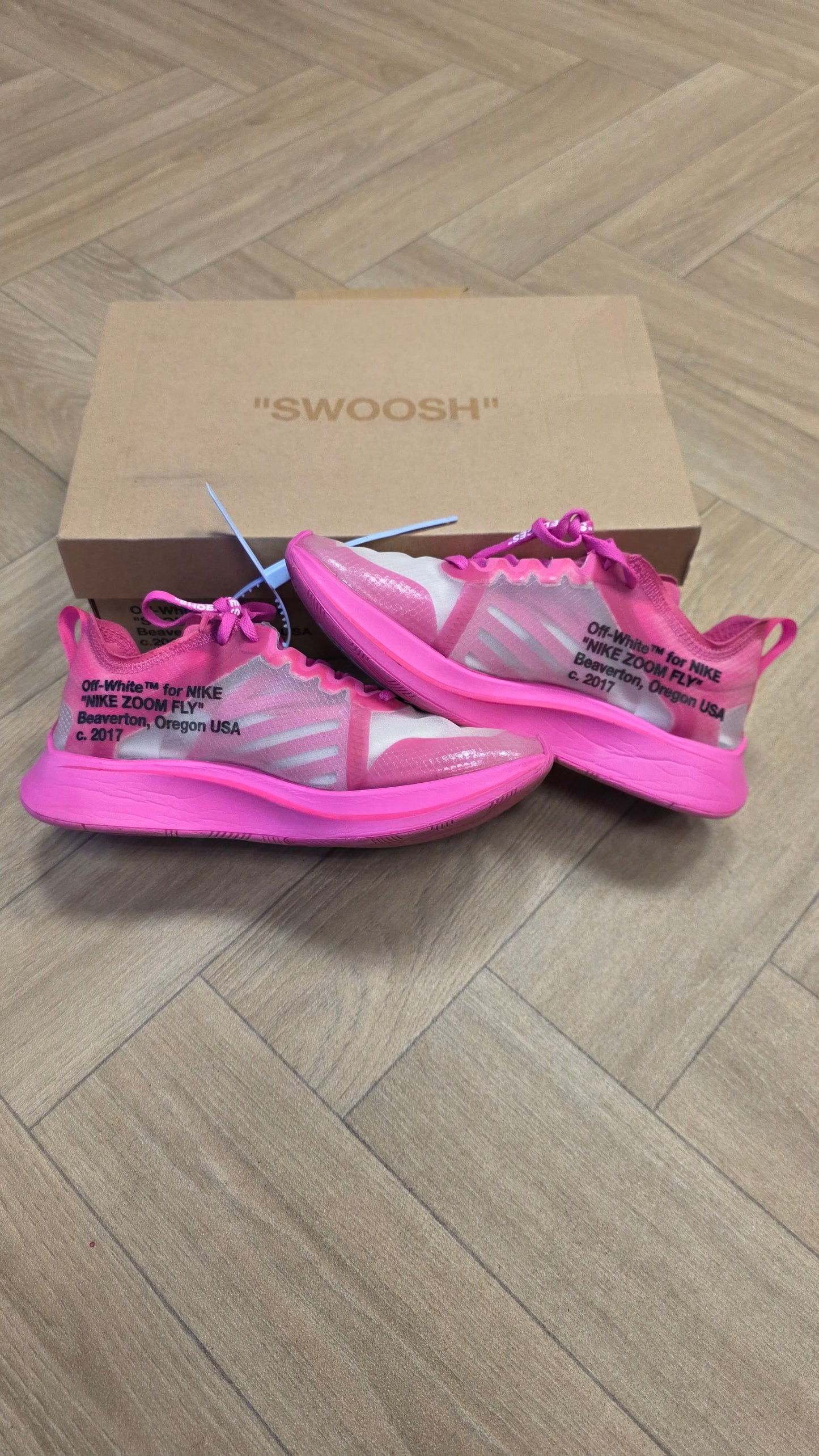 Nike × Off-White Zoom Fly - Pink