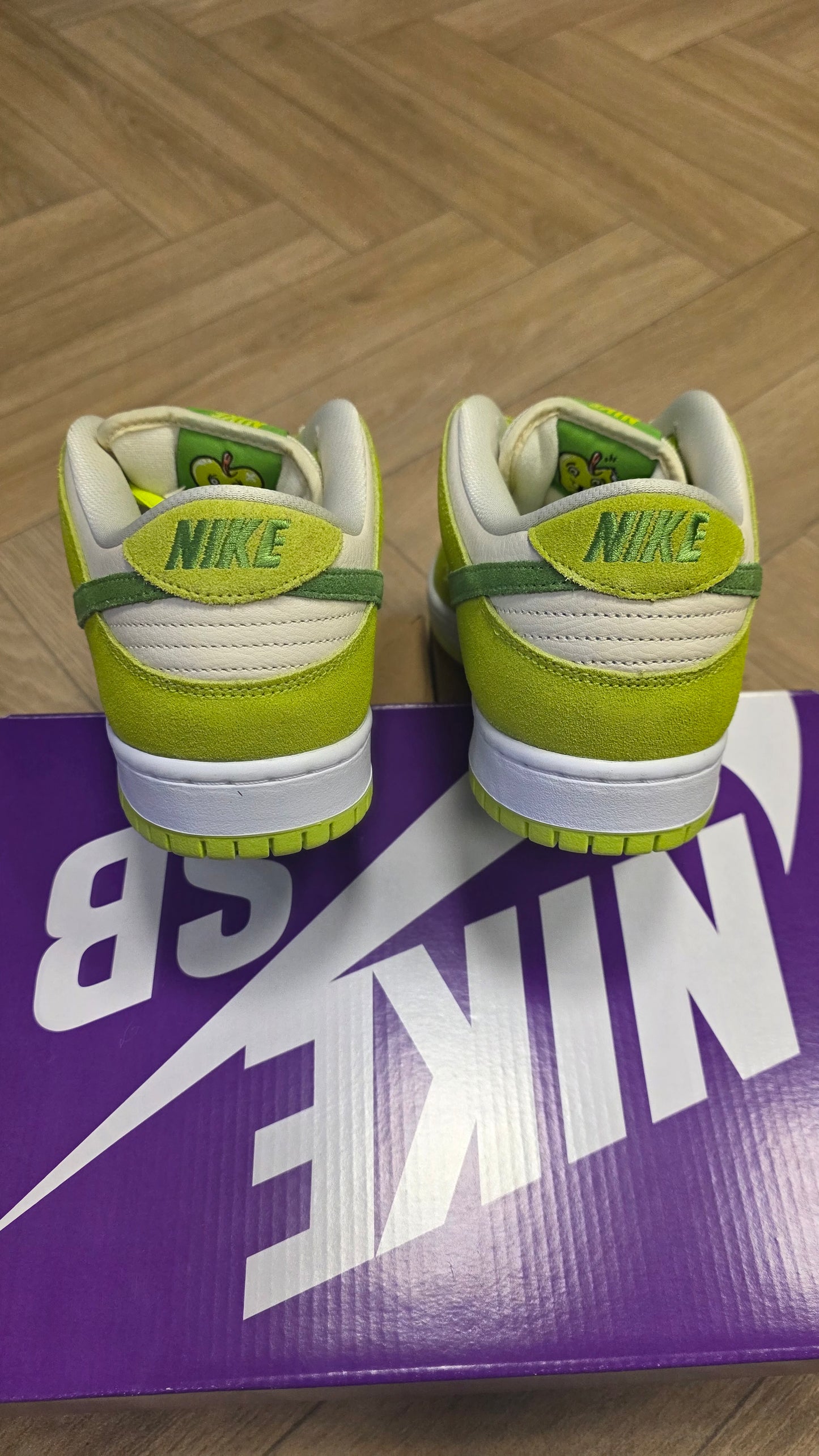 Nike SB Dunk Low - Green Apple