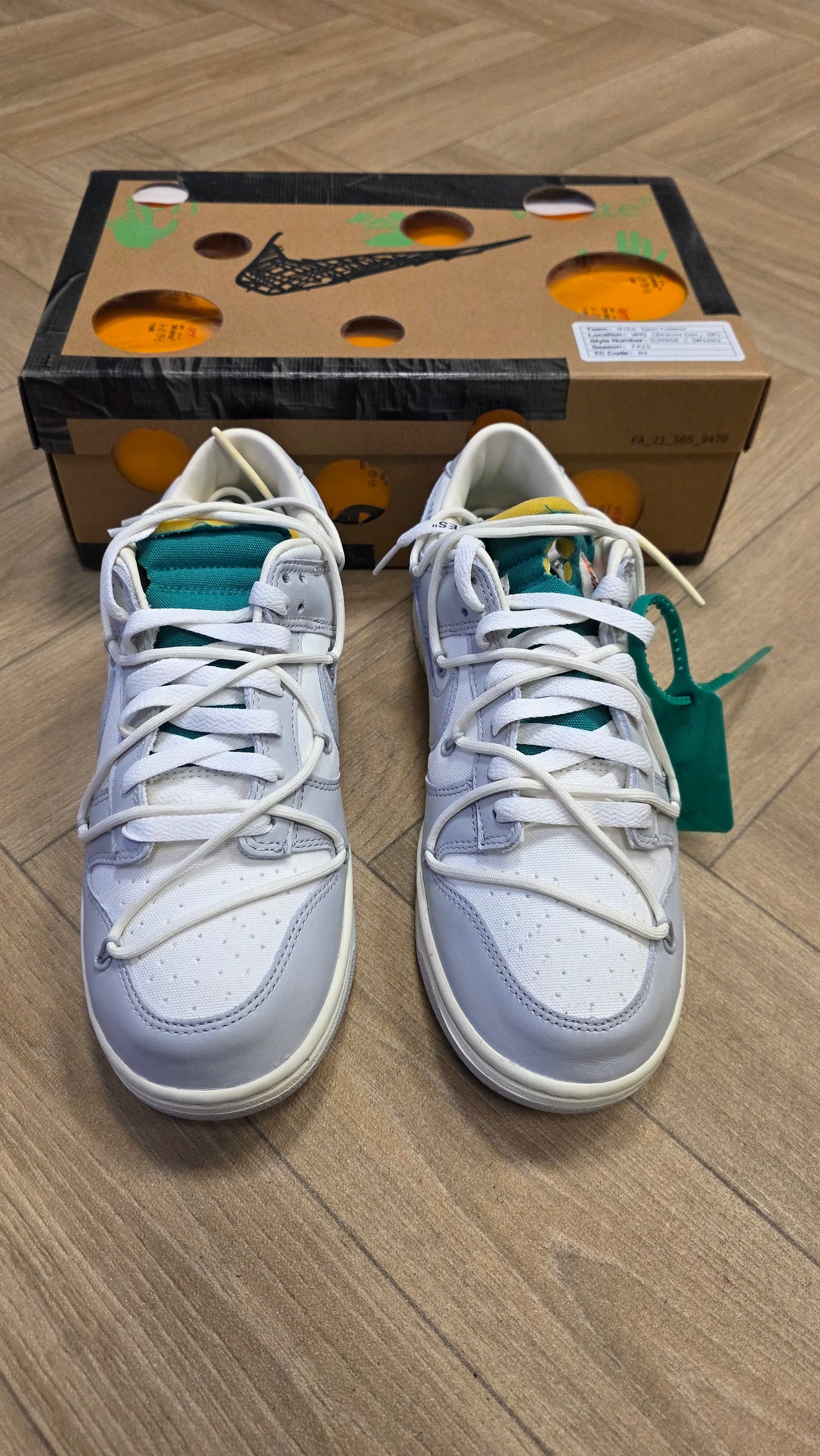 Nike × Off-White Dunk Low - Lot 25