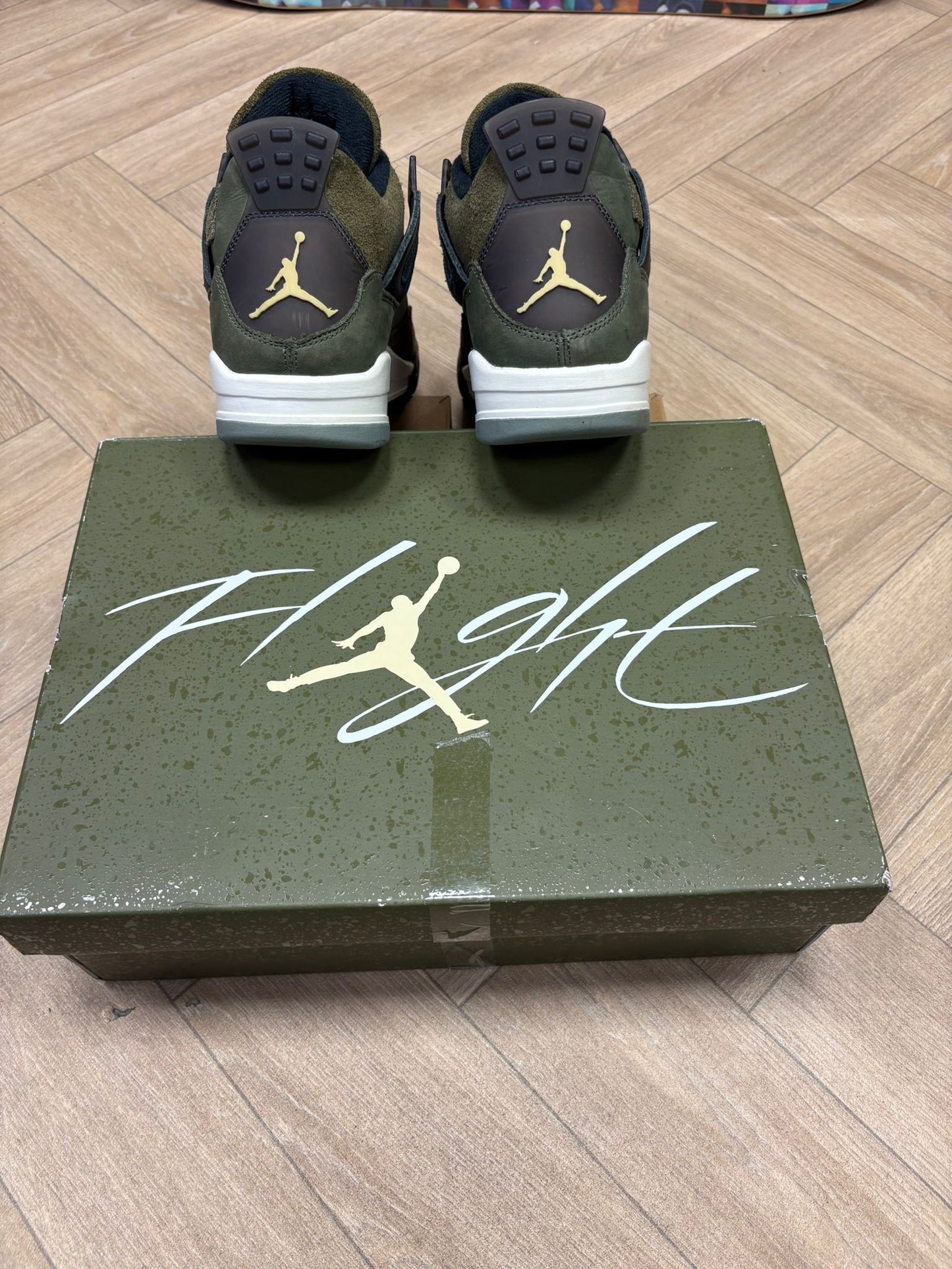 Jordan 4 - Craft Olive