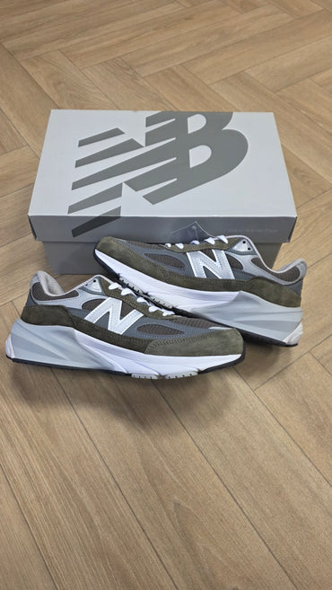 New Balance 990v6 MiUSA - Olive