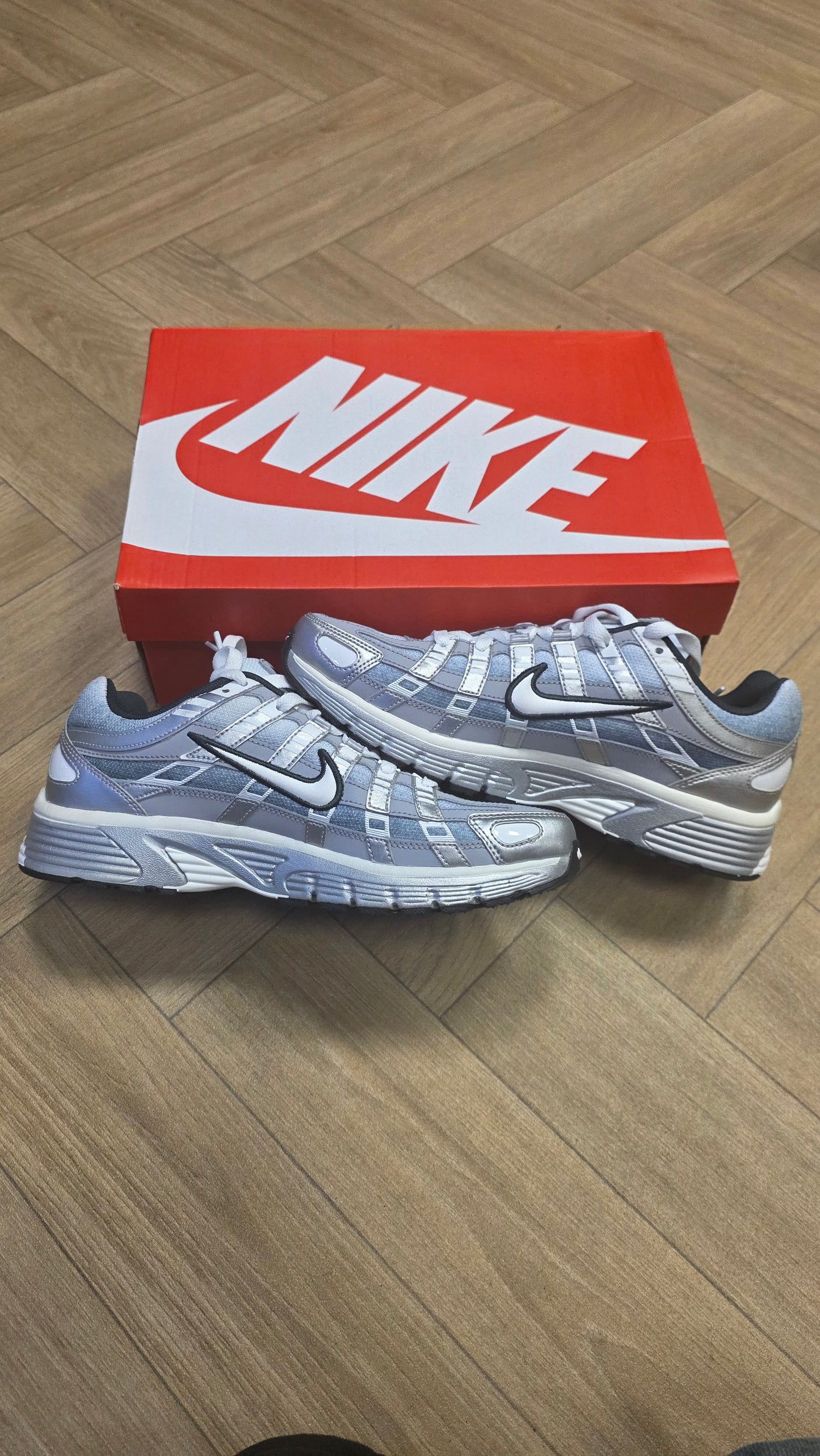 Nike P-6000 - Metallic Silver Summit White-Wolf Grey