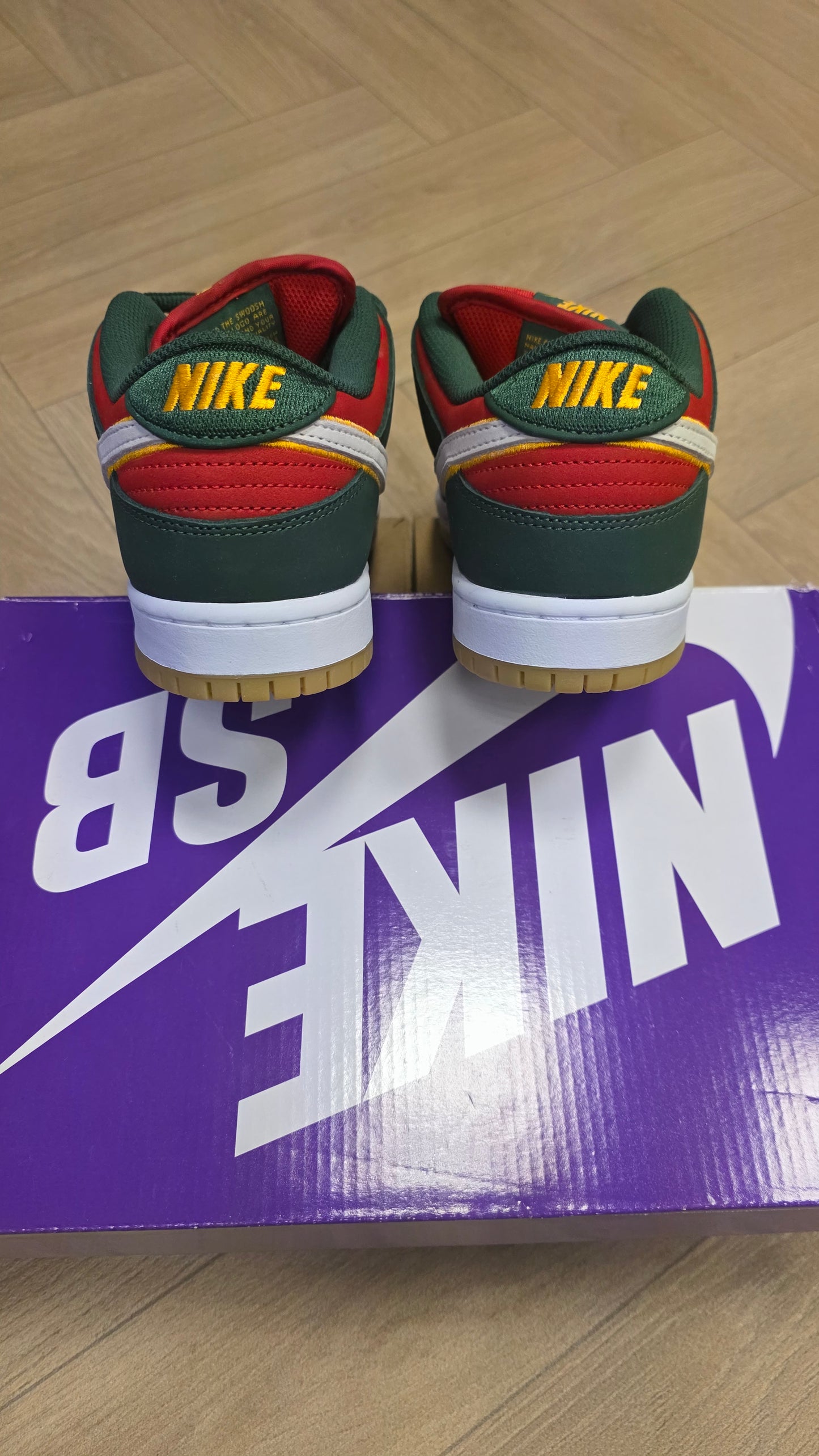 Nike Dunk SB Low - Seattle Supersonics