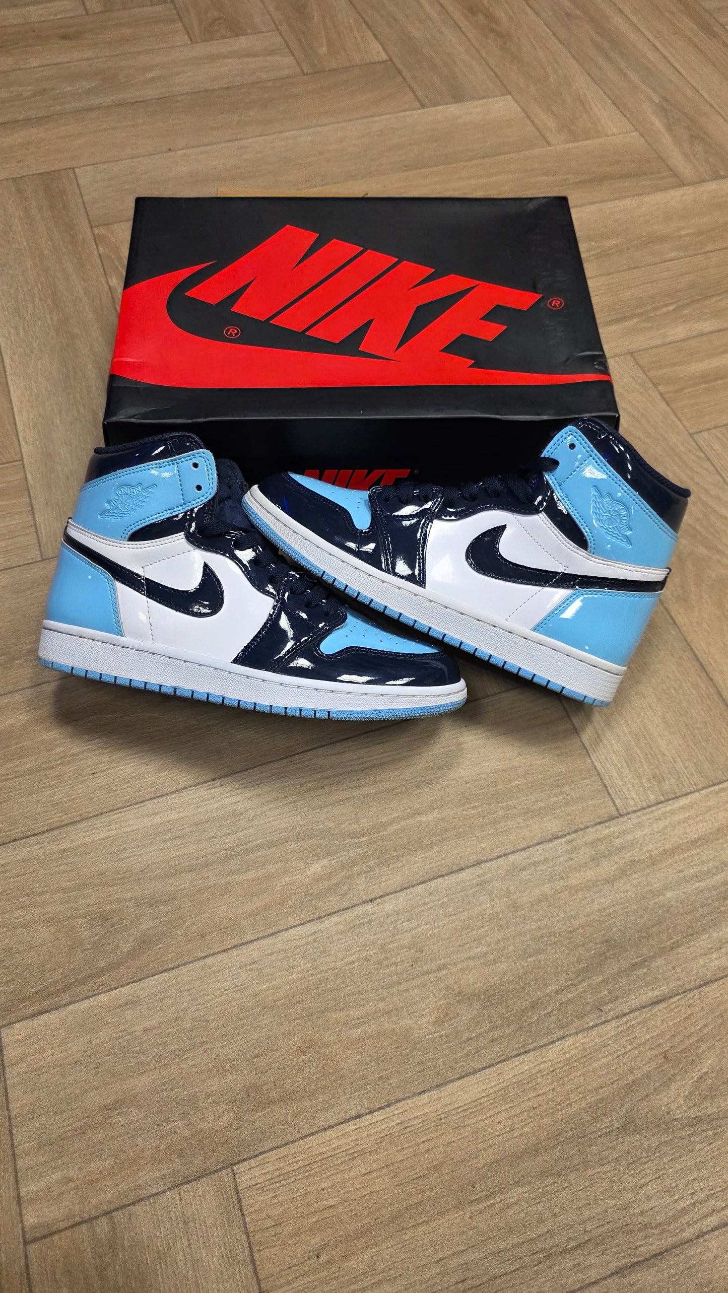 Jordan 1 High - UNC Patent