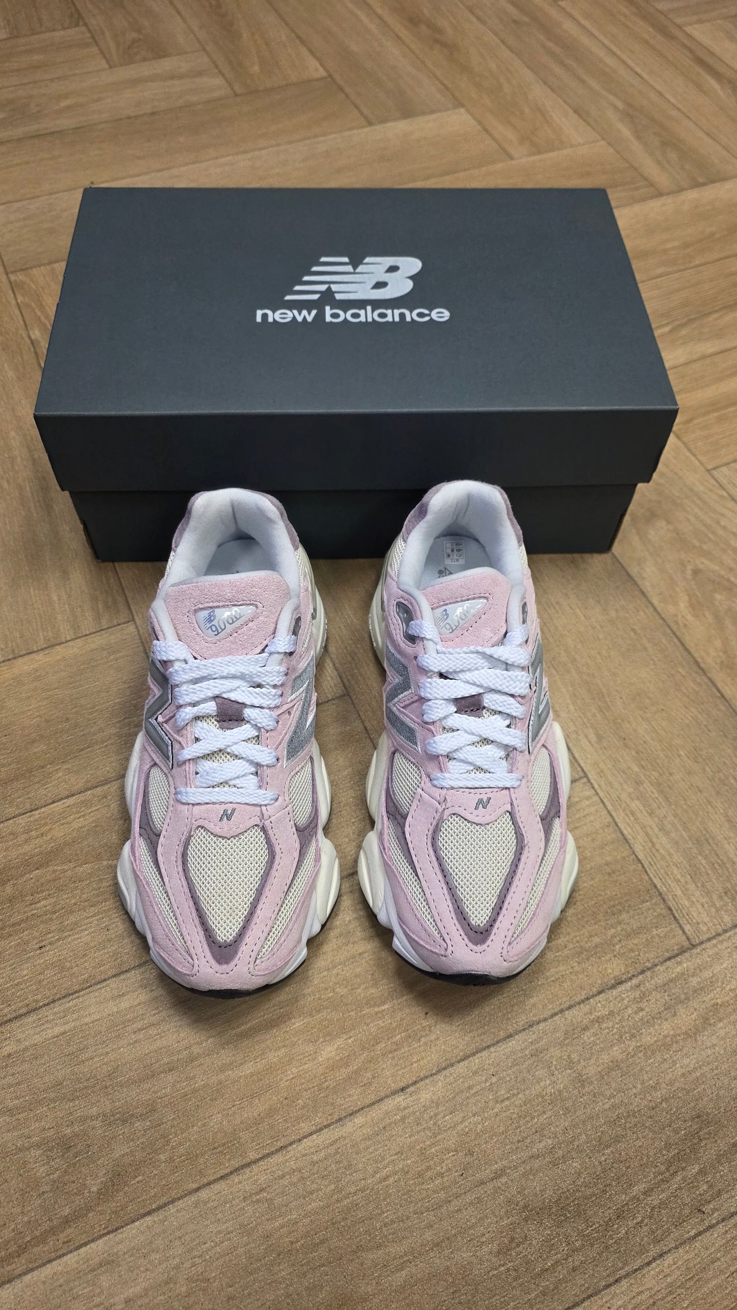 New Balance 9060 - Pink White