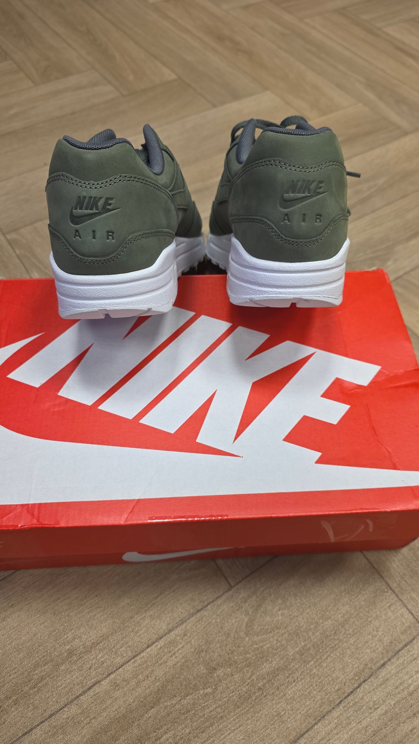 Nike Air Max 1 - River Rock Olive