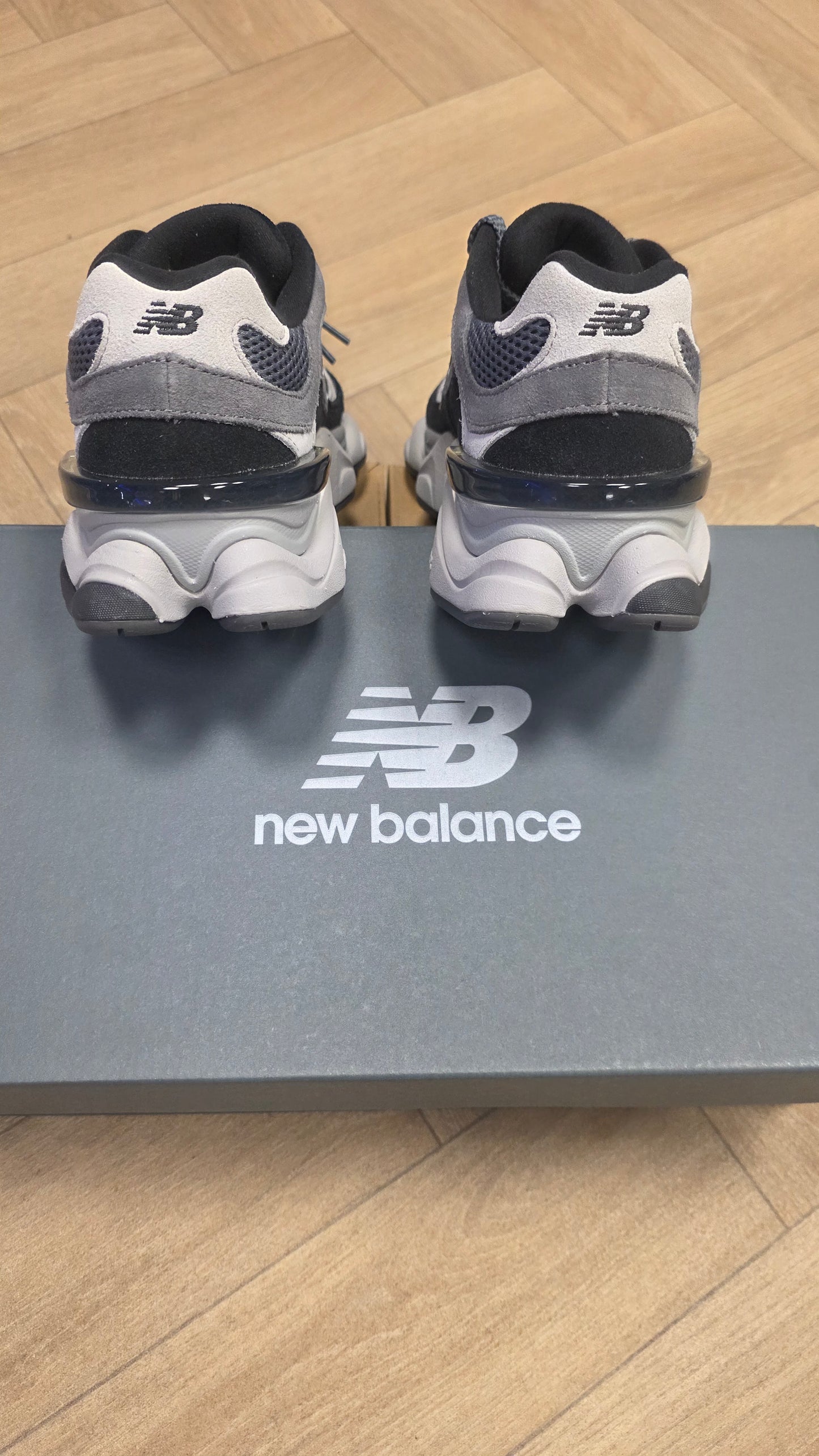New Balance 9060 - Black Castlerock