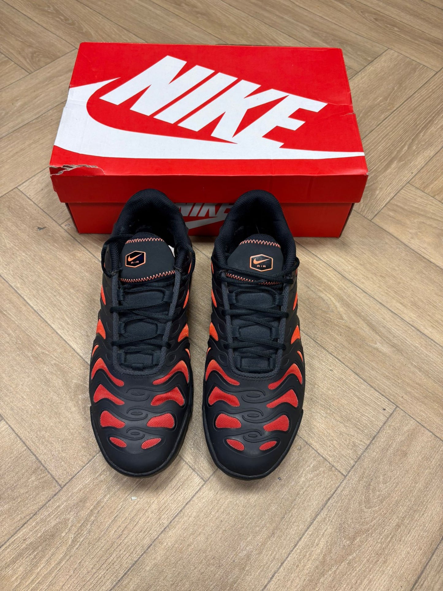 Nike Air Max Plus Drift - Black Dragon Red
