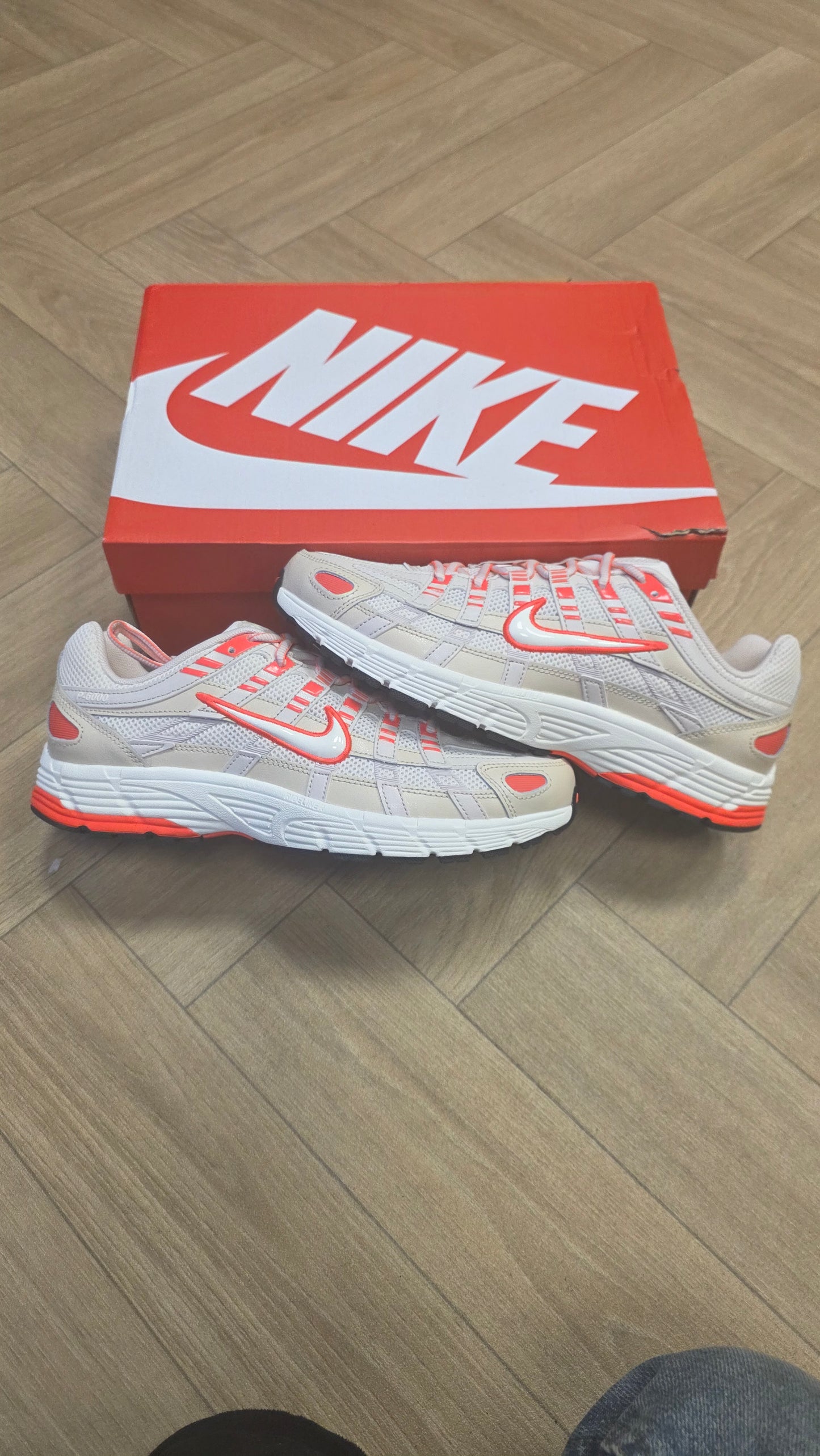 Nike P-6000 - Bright Crimson Soft Pearl Light Orewood Brown