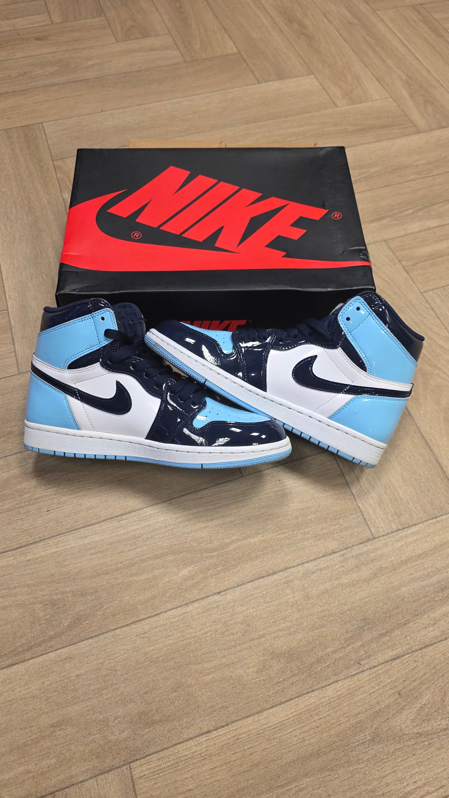 Jordan 1 High - UNC Patent